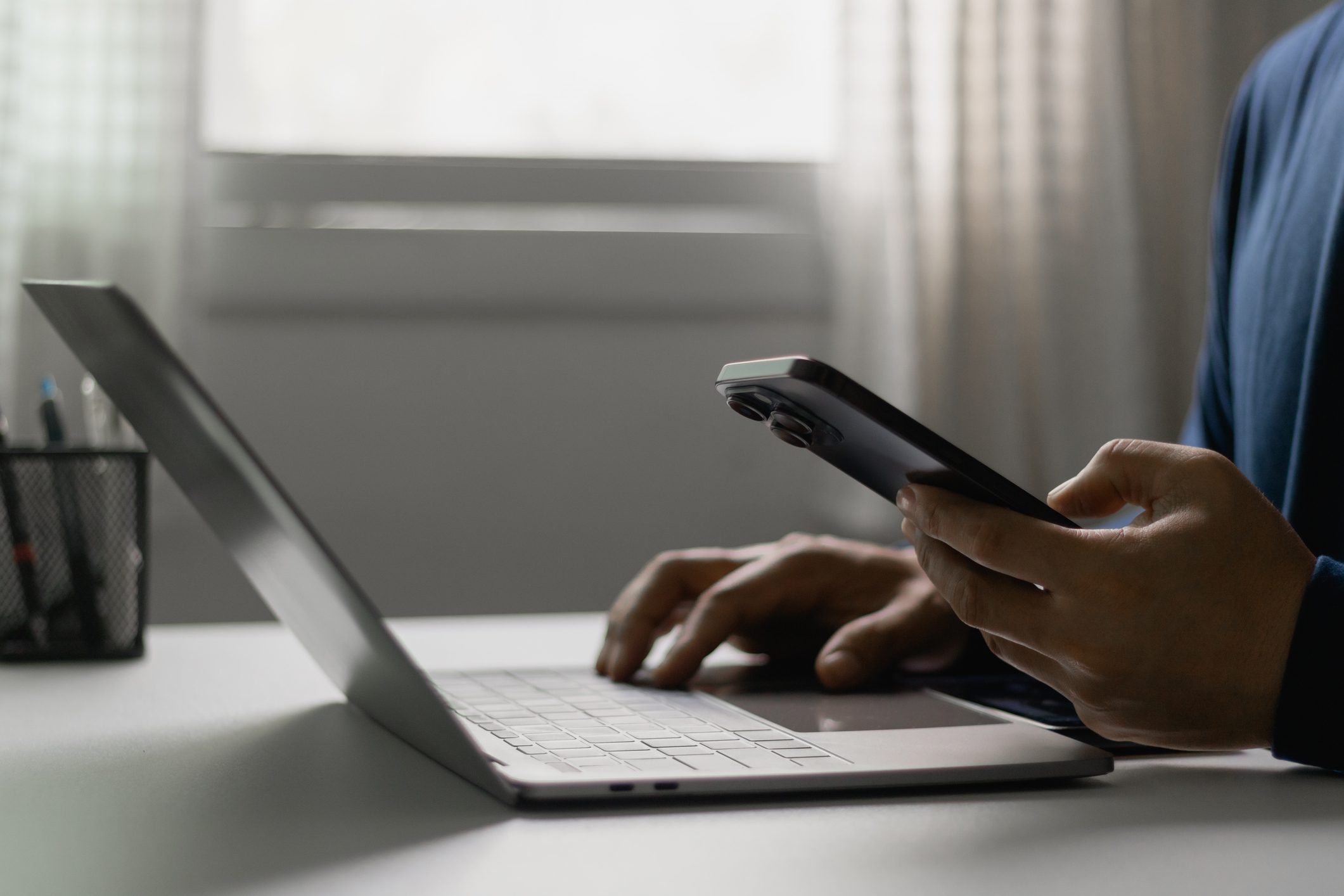 Multitasking with smartphone and computer